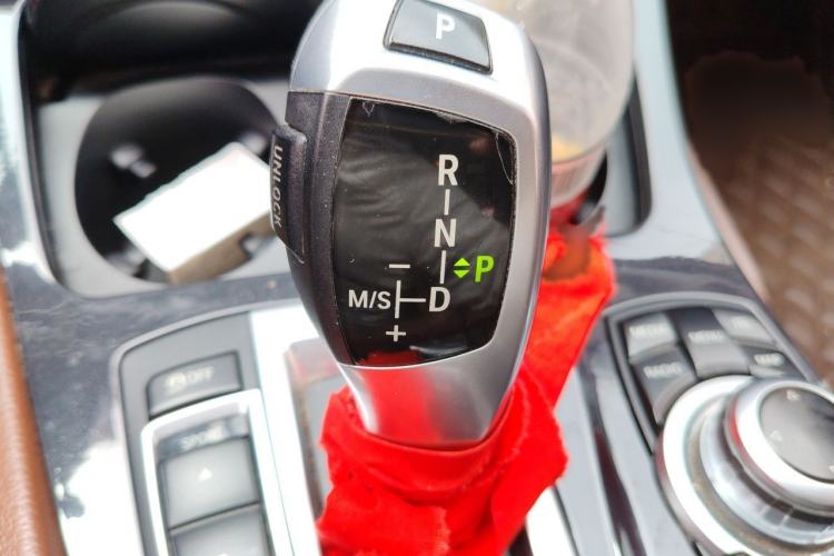 Used BMW 5 Series 2014 520Li Elegant Model Gear Lever