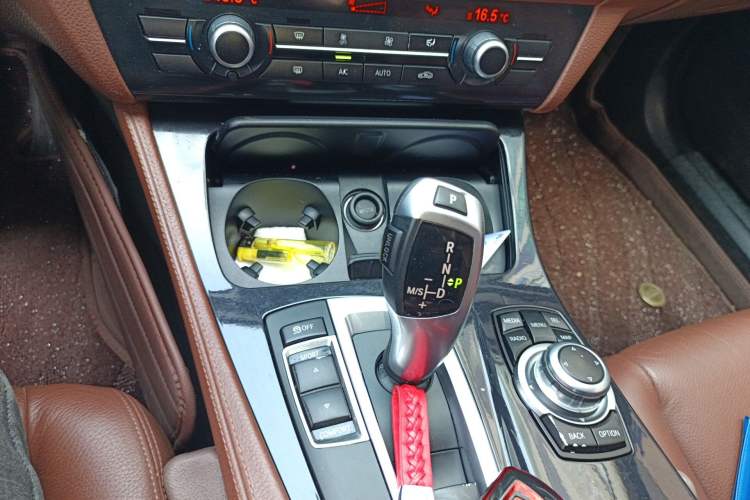 Used BMW 5 Series 2014 520Li Elegant Model Gear Lever
