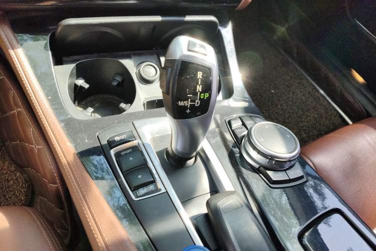 Used BMW 5 Series 2014 520Li Elegant Model Gear Lever