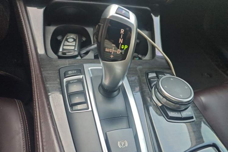 Used BMW 5 Series 2014 525Li Luxury Design Package Gear Lever