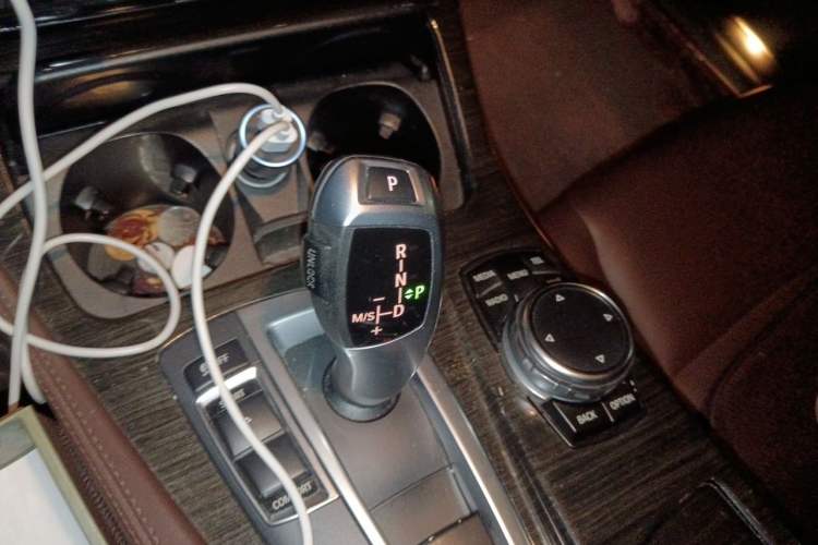 Used BMW 5 Series 2014 525Li Luxury Design Package Gear Lever