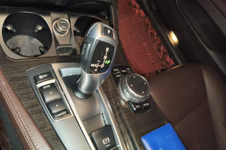 Used BMW 5 Series 2014 525Li Luxury Design Package Gear Lever