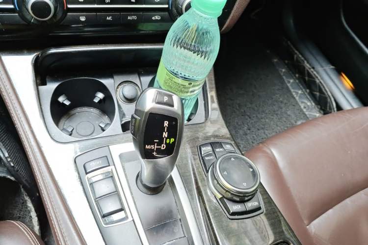 Used BMW 5 Series 2014 525Li Luxury Design Package Gear Lever