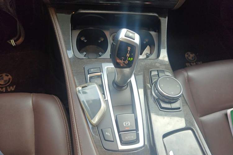 Used BMW 5 Series 2014 525Li Luxury Design Package Gear Lever