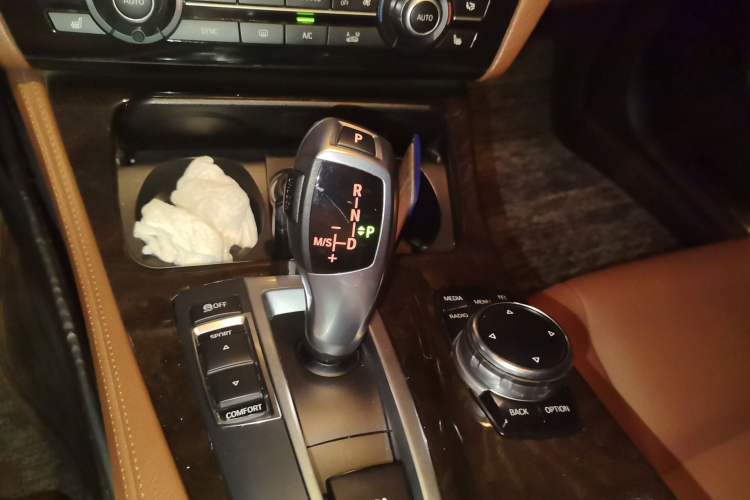 Used BMW 5 Series 2014 528Li Leading Model Gear Lever