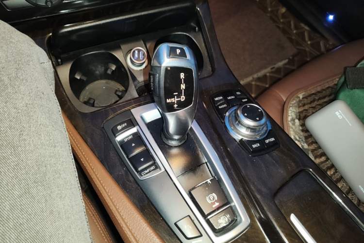 Used BMW 5 Series 2014 525Li Leading Model Gear Lever