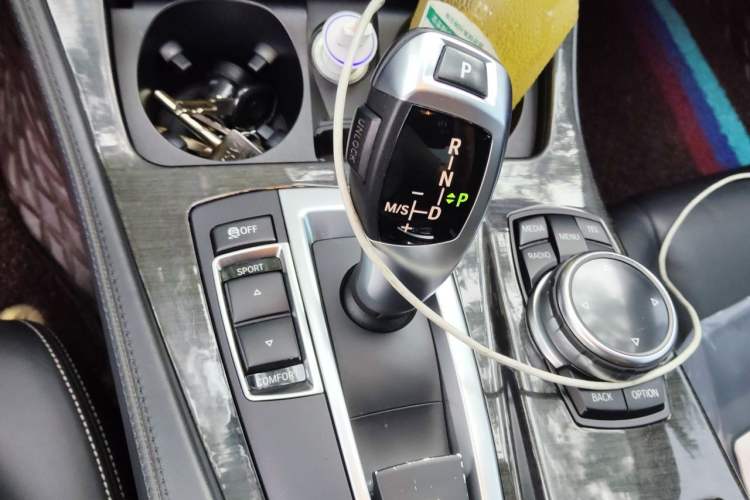 Used BMW 5 Series 2014 525Li Luxury Design Package Gear Lever