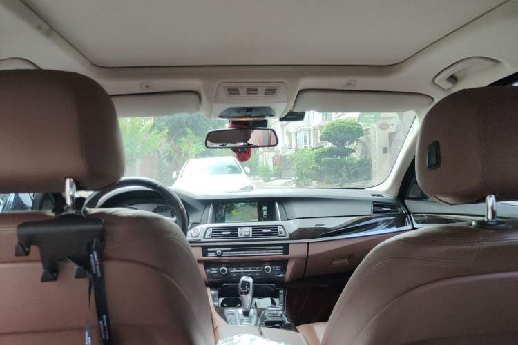 Used BMW 5 Series 2014 528Li xDrive Luxury Design Package Headliner