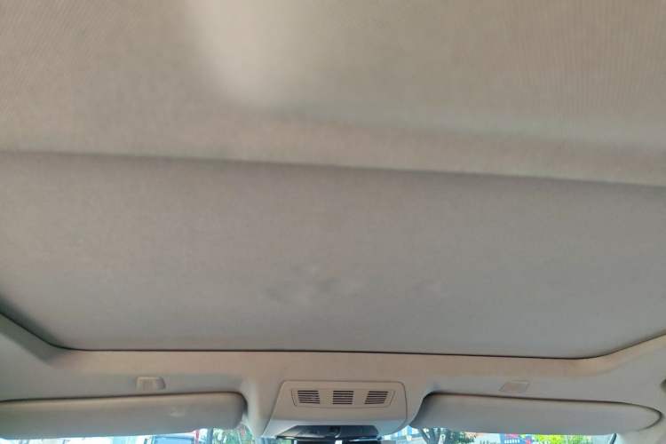 Used BMW 5 Series 2014 528Li Leading Model Headliner