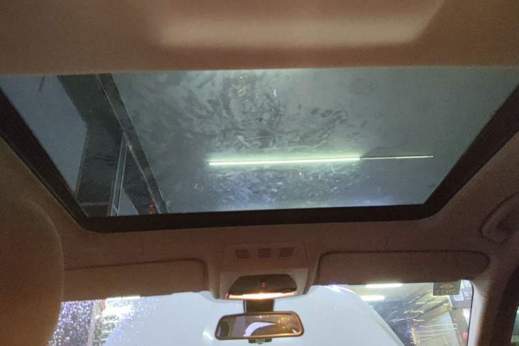 Used BMW 5 Series 2014 520i Elegant Edition Headliner