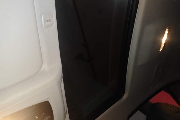 Used BMW 5 Series 2014 530Li Leading Model Headliner