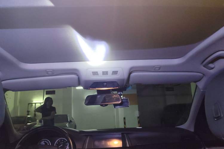 Used BMW 5 Series 2014 525Li Leading Model Headliner