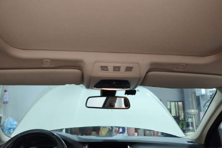 Used BMW 5 Series 2014 525Li Luxury Design Package Headliner