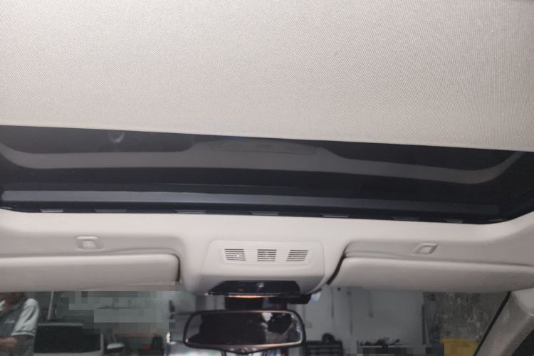 Used BMW 5 Series 2014 525Li Luxury Design Package Headliner