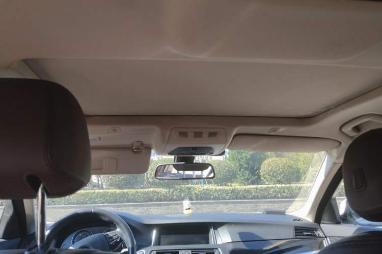 Used BMW 5 Series 2014 525Li Luxury Design Package Headliner