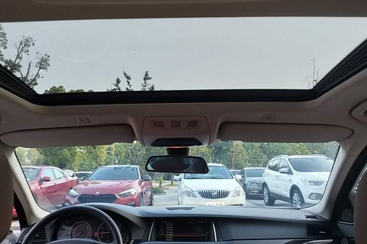 Used BMW 5 Series 2014 520Li Elegant Model Headliner