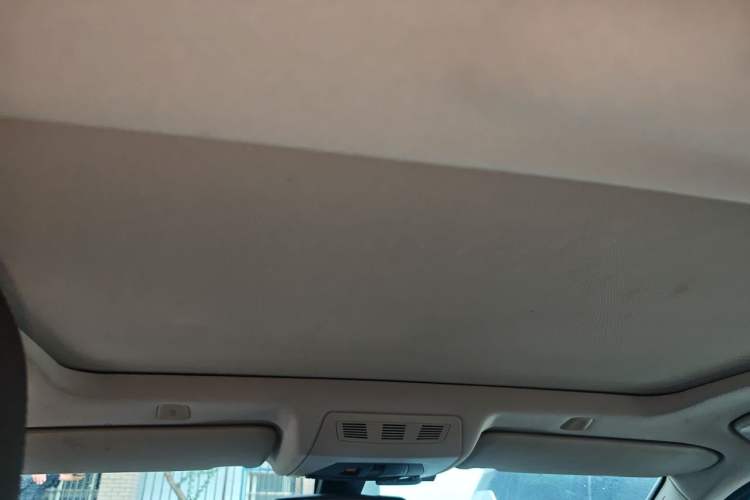 Used BMW 5 Series 2014 525Li Luxury Design Package Headliner
