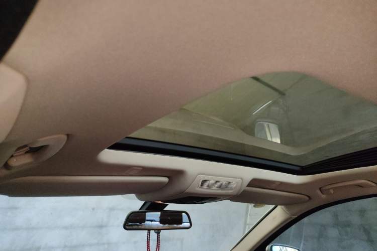 Used BMW 5 Series 2014 520Li Elegant Model Headliner