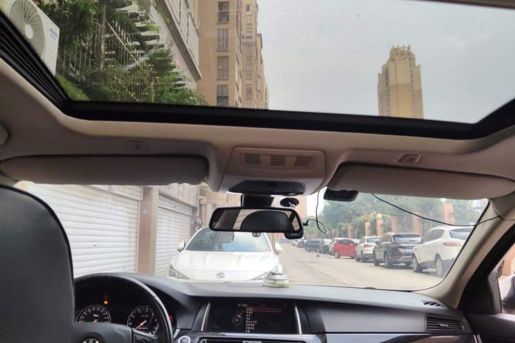 Used BMW 5 Series 2014 520Li Elegant Model Headliner
