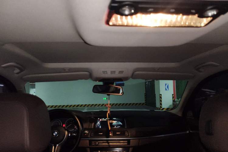 Used BMW 5 Series 2014 525Li Luxury Design Package Headliner