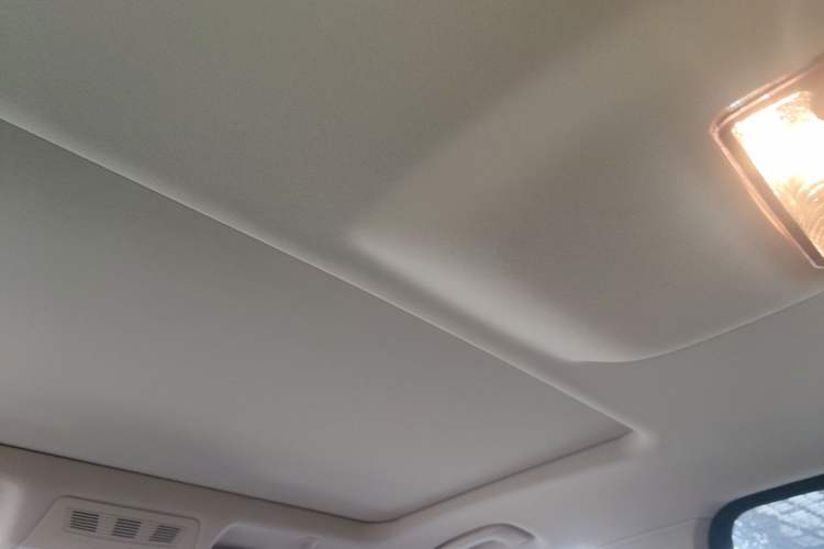 Used BMW 5 Series 2014 528Li Leading Model Headliner