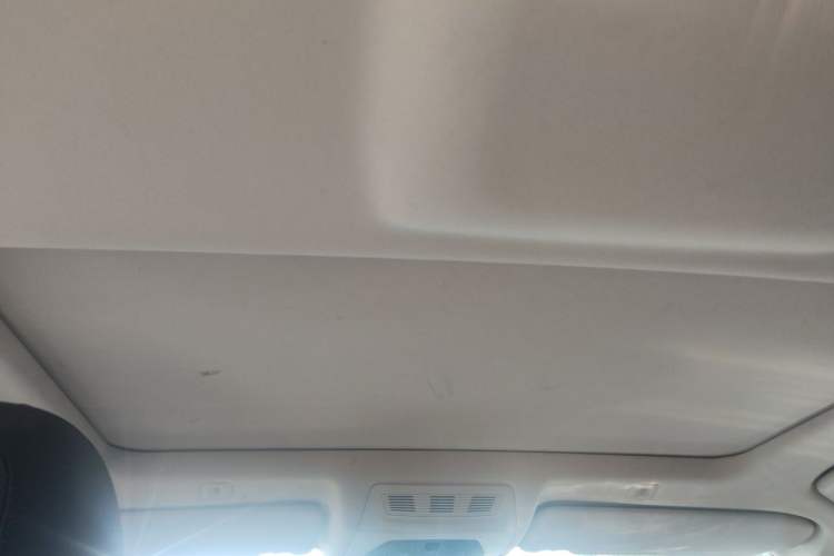 Used BMW 5 Series 2014 525Li Luxury Design Package Headliner