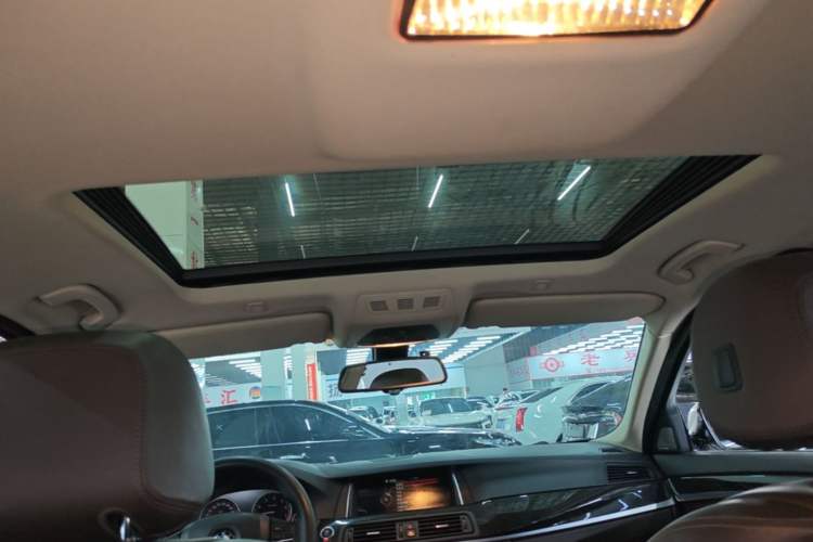 Used BMW 5 Series 2014 525Li Luxury Design Package Headliner