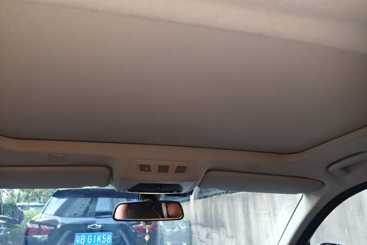 Used BMW 5 Series 2014 525Li Luxury Design Package Headliner