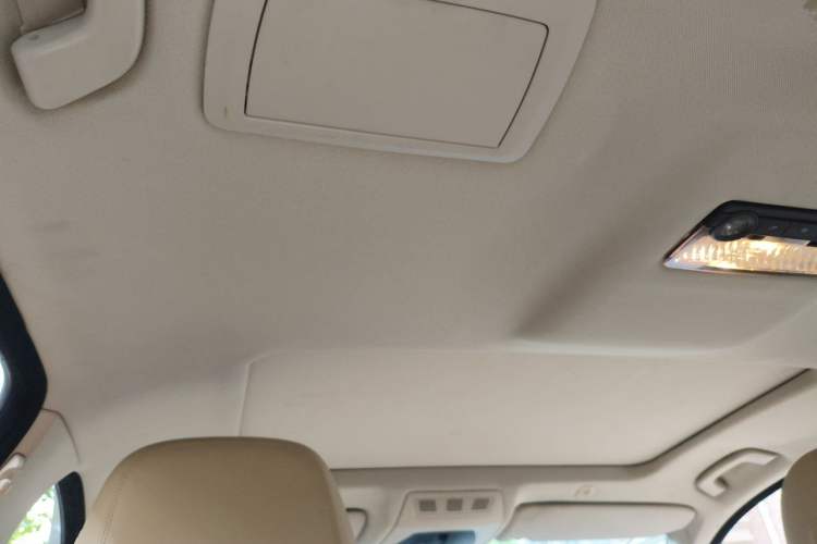 Used BMW 5 Series 2014 525Li Luxury Design Package Headliner