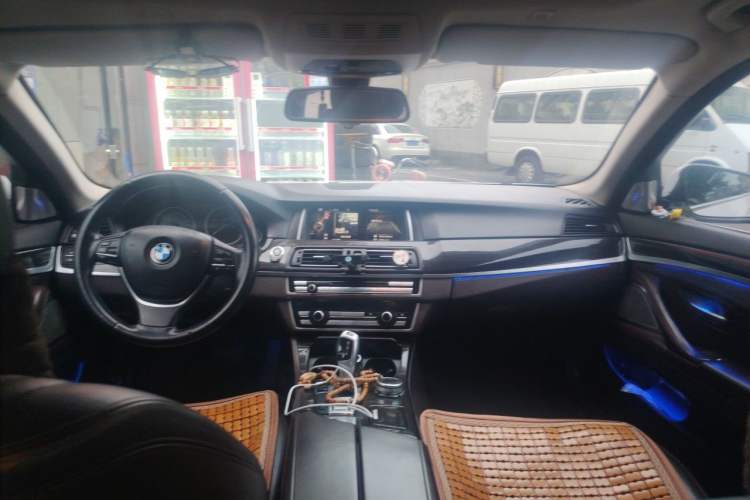 Used BMW 5 Series 2014 525Li Luxury Design Package Headliner
