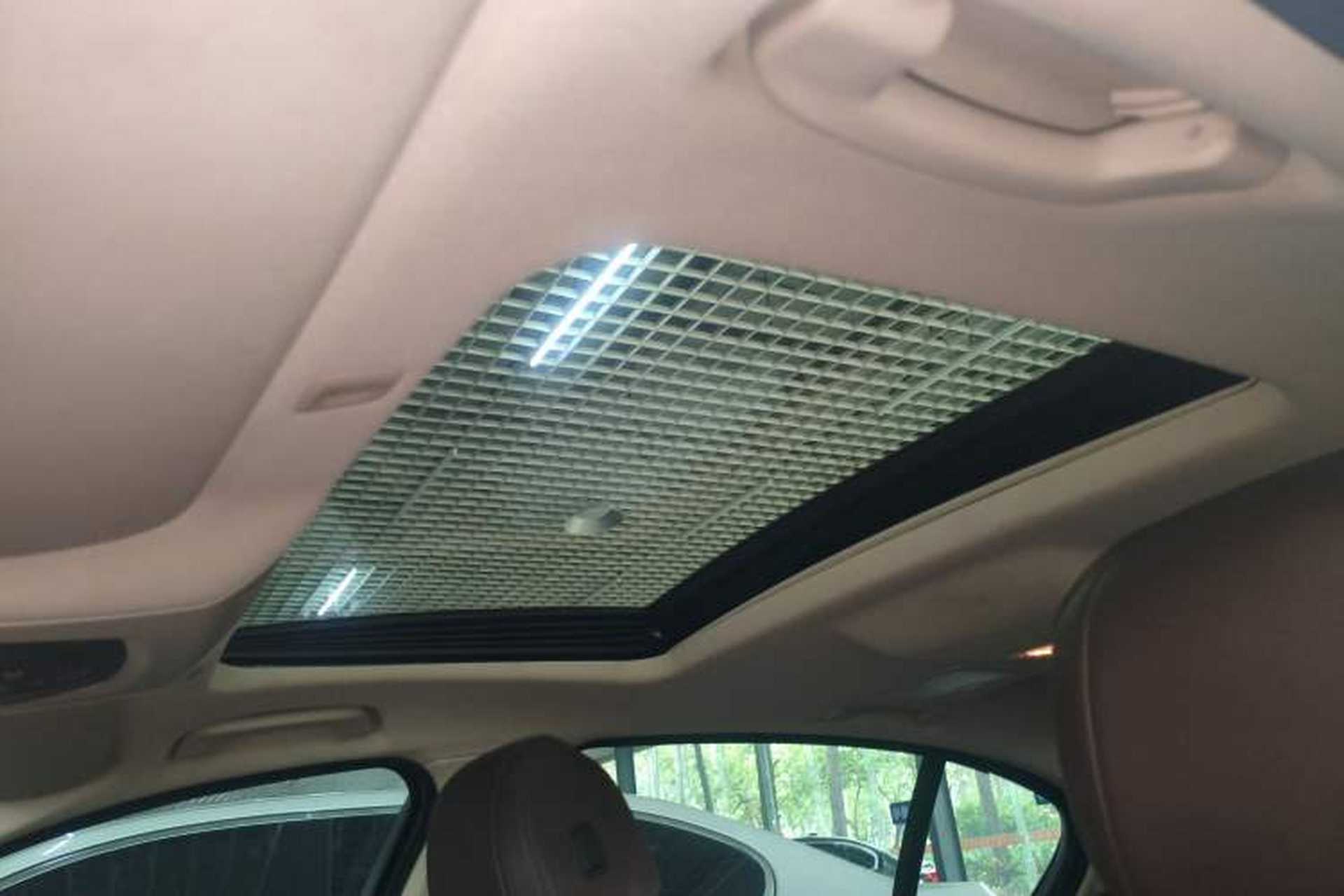 Used BMW 5 Series 2014 525Li Luxury Design Package Headliner