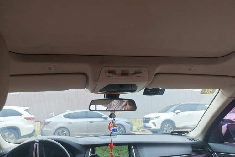 Used BMW 5 Series 2014 525Li Luxury Design Package Headliner