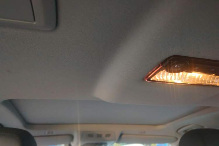 Used BMW 5 Series 2014 525Li Leading Model Headliner