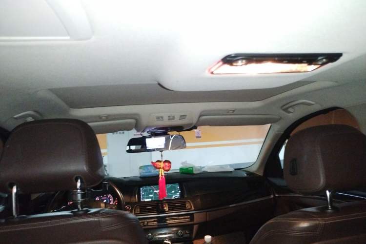 Used BMW 5 Series 2014 525Li Luxury Design Package Headliner
