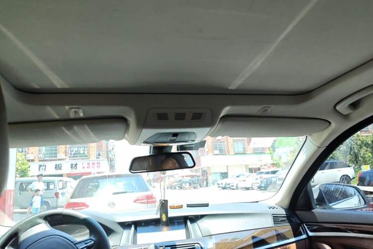 Used BMW 5 Series 2014 525Li Leading Model Headliner