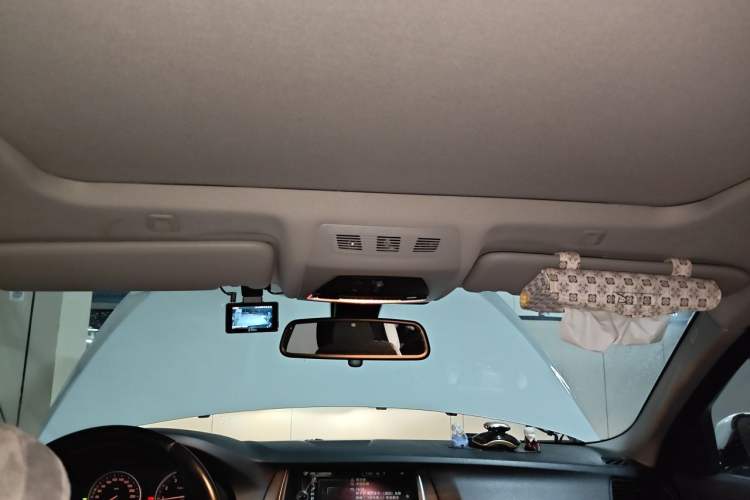 Used BMW 5 Series 2014 525Li Fashion Design Package Headliner