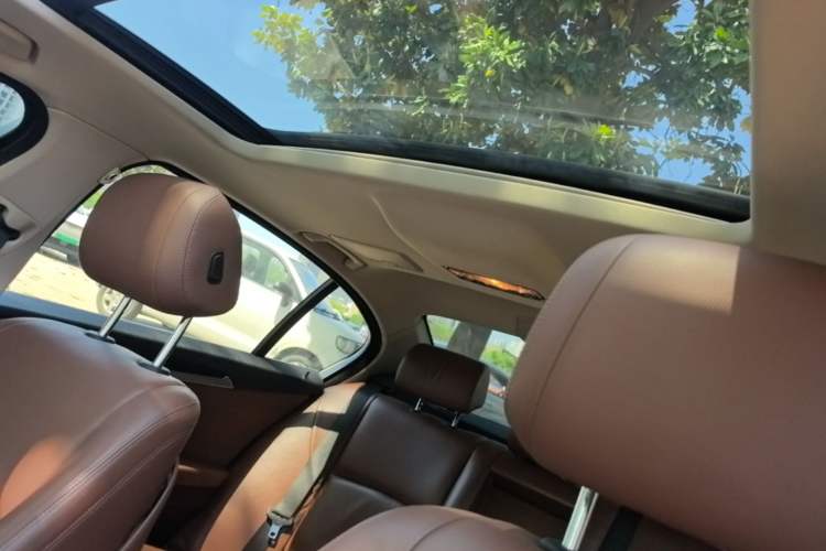 Used BMW 5 Series 2014 525Li Leading Model Headliner