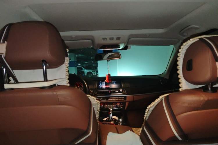 Used BMW 5 Series 2014 528Li Leading Model Headliner