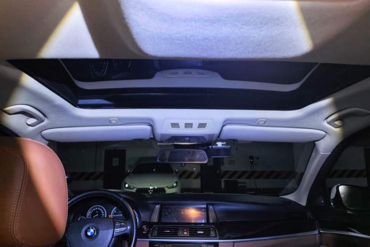 Used BMW 5 Series 2014 520i Elegant Edition Headliner