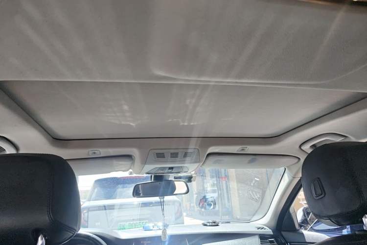 Used BMW 5 Series 2014 525Li Luxury Design Package Headliner
