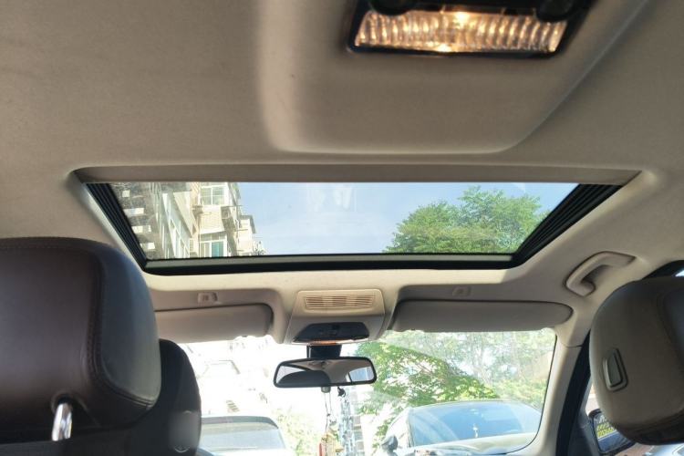 Used BMW 5 Series 2014 525Li Luxury Design Package Headliner