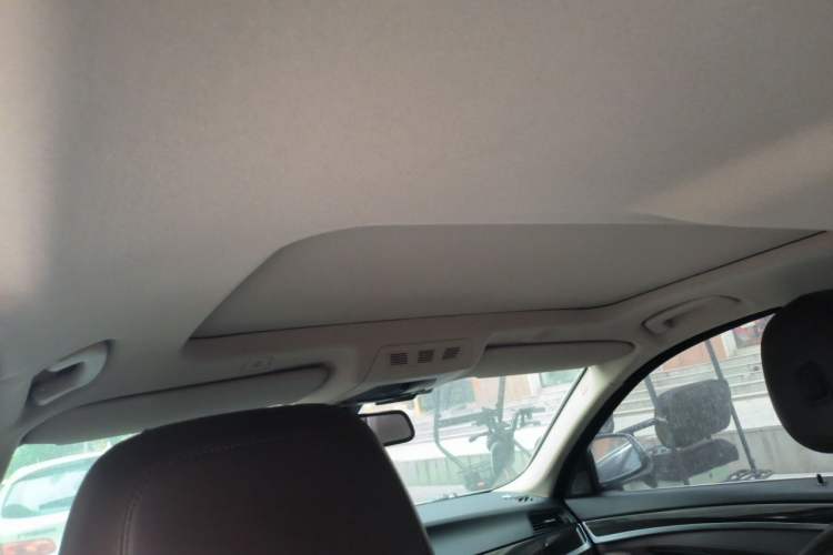 Used BMW 5 Series 2014 525Li Luxury Design Package Headliner
