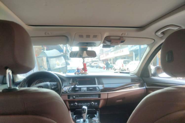 Used BMW 5 Series 2014 528Li Leading Model Headliner