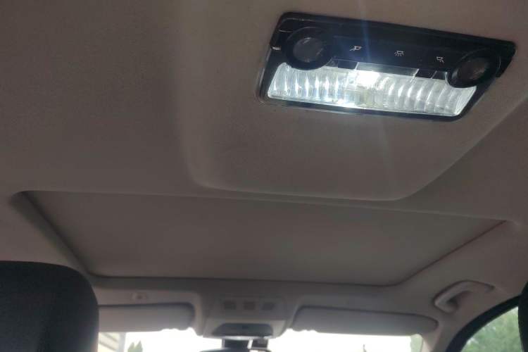 Used BMW 5 Series 2014 525Li Luxury Design Package Headliner