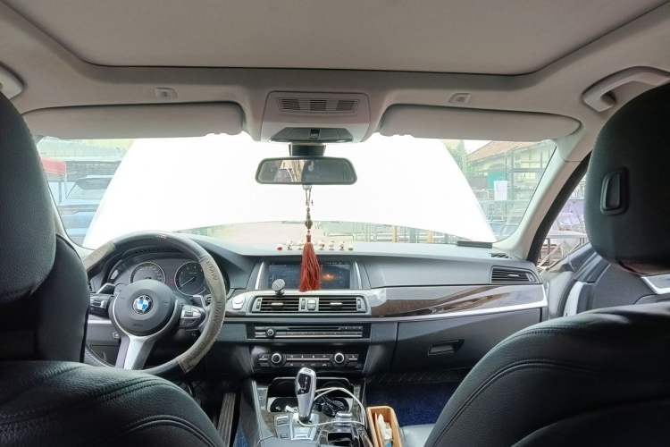 Used BMW 5 Series 2014 525Li Leading Model Headliner