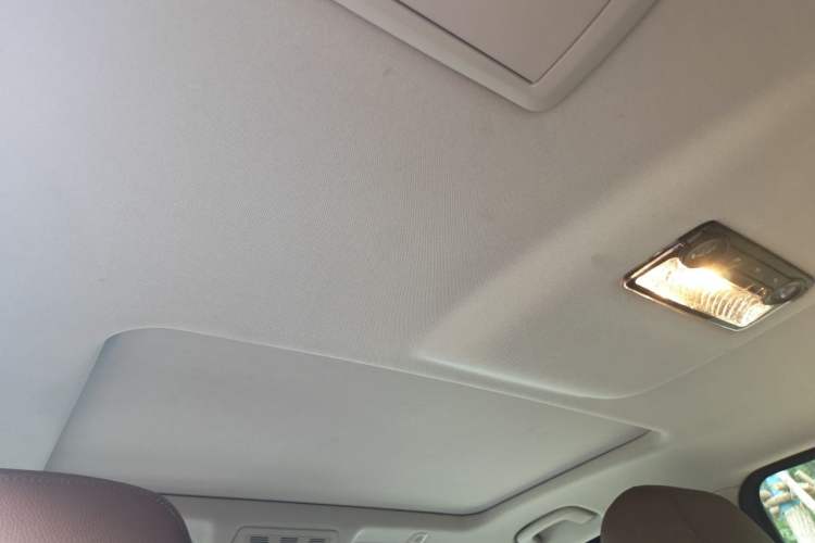 Used BMW 5 Series 2014 528Li xDrive Premium Edition Headliner
