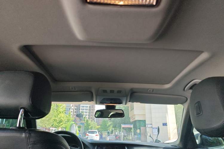 Used BMW 5 Series 2014 530Li Leading Model Headliner
