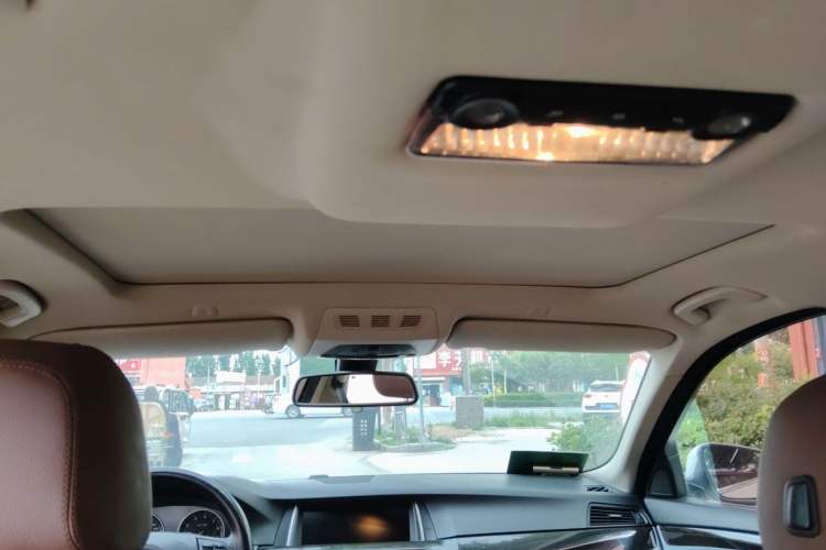 Used BMW 5 Series 2014 530Li Leading Model Headliner