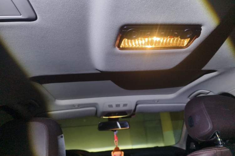 Used BMW 5 Series 2014 525Li Luxury Design Package Headliner