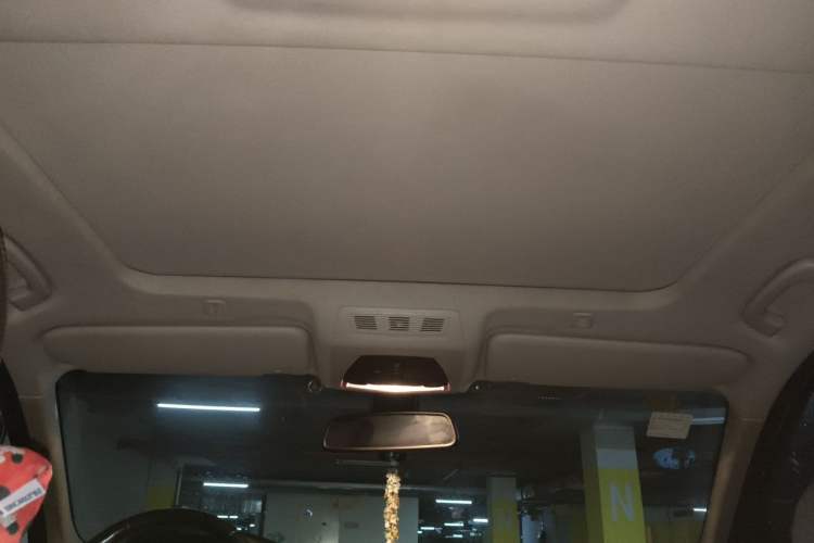 Used BMW 5 Series 2014 525Li Luxury Design Package Headliner